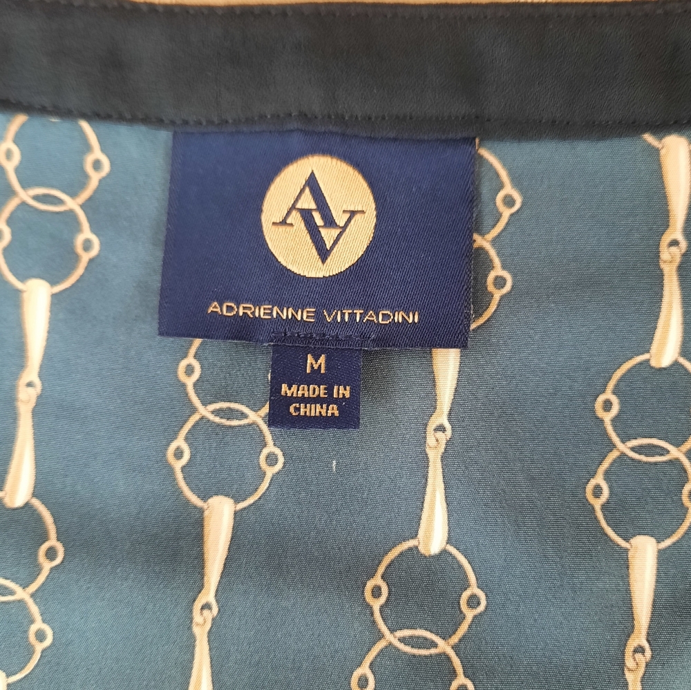 Adrienne Vittadini Horsebit Belt Rope Print Top - Picture 3 of 8
